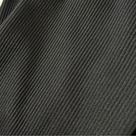 NWOT- H&M Black Ribbed Leggings - Picture 3 of 3